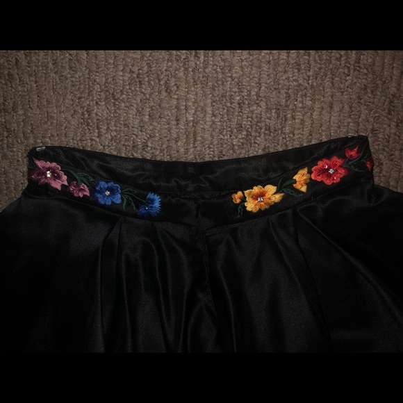 Hannah S Dress - Picture 7 of 8